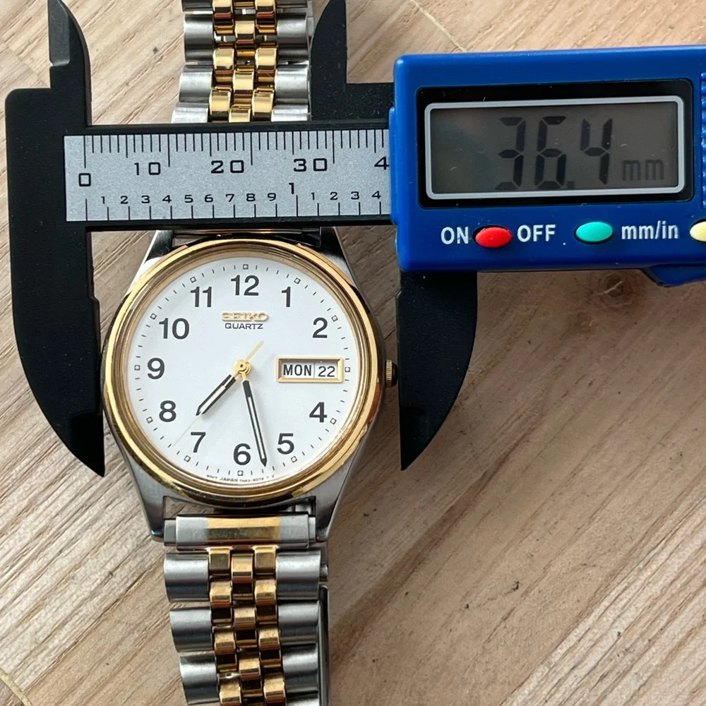 Seiko Vintage Men’s Watch Round White Dial Day Date Windows Two-Tone Bracelet